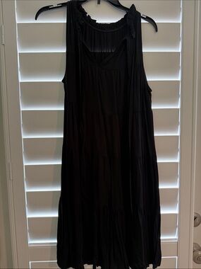 Sleeveless Black Tiered Knee Length Dress